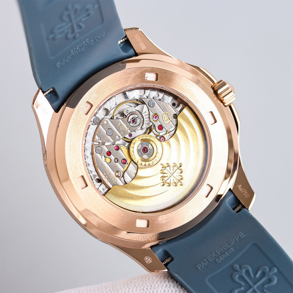 Patek Philippe Aquanaut 5261R-001