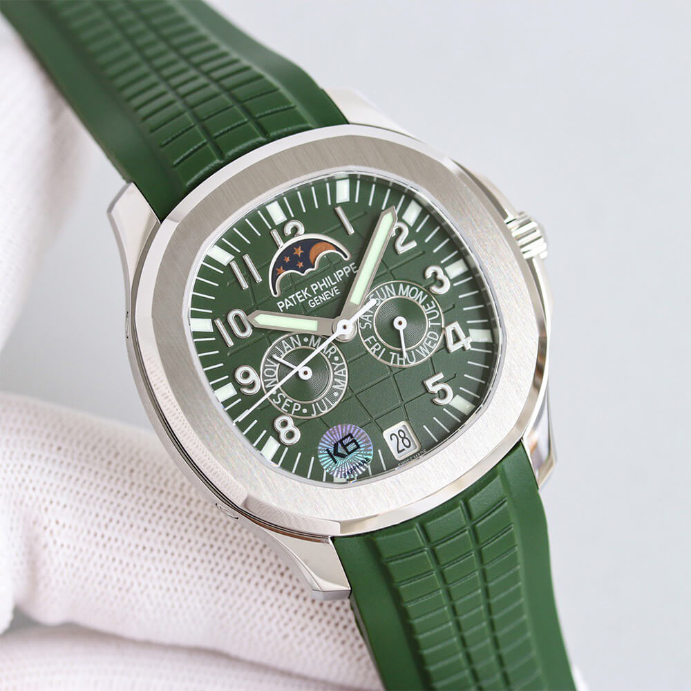 Patek Philippe Aquanaut 5261R-001
